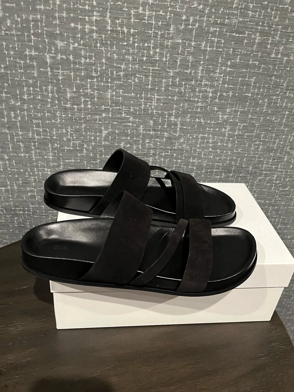 NIB COS MULTI-STRAP SUEDE SANDALS Black 10